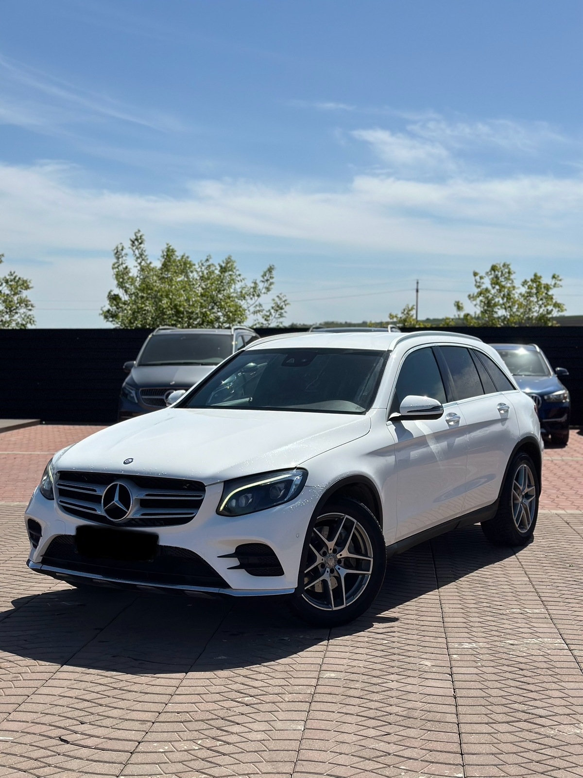 MERCEDES-BENZ GLC 220